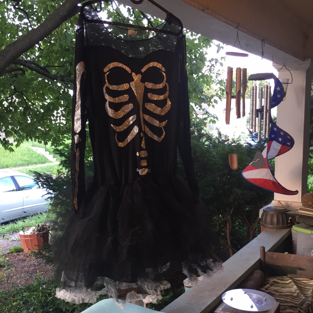 Child’s party costume dress Skelton